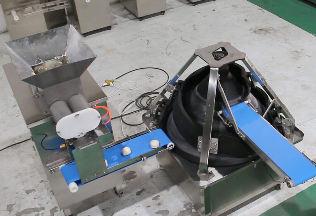 High capacity dough divider and rounder for industrial bakery production line